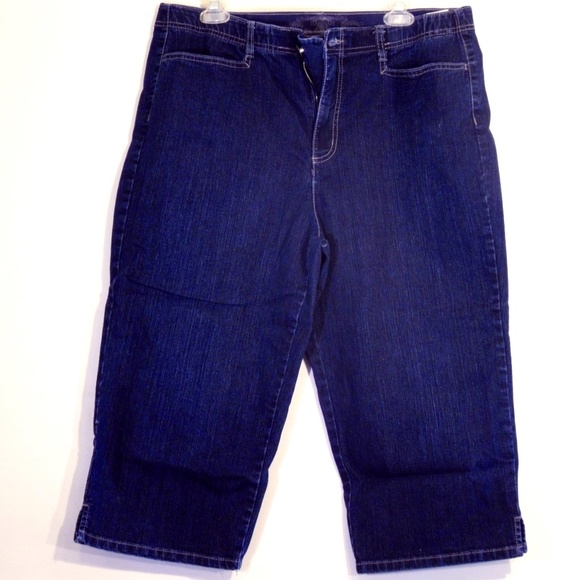 Hannah Pants - EUC Hannah denim capris dark blue 16